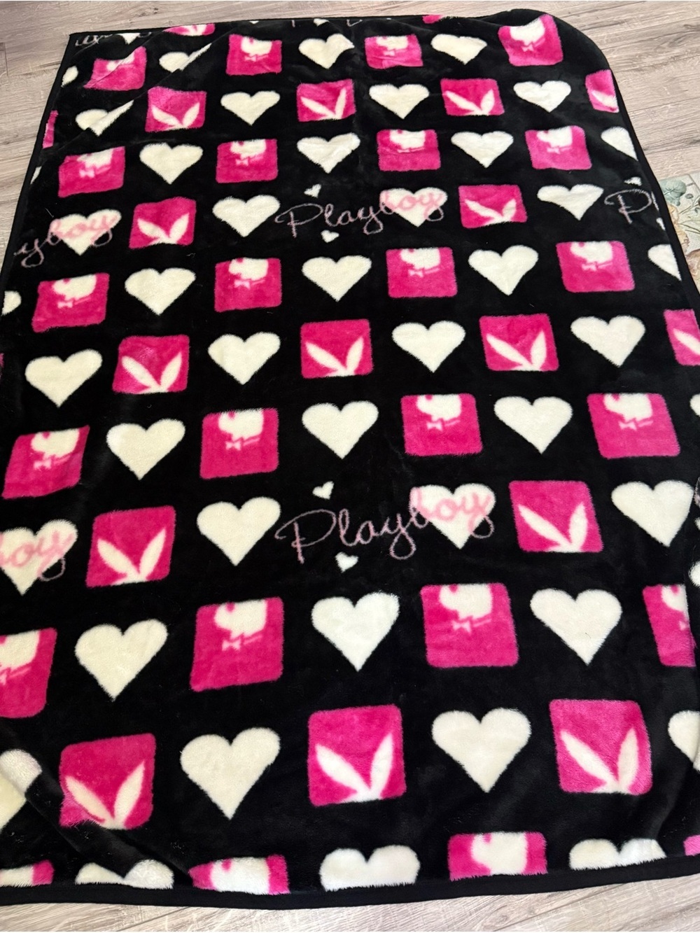 Playboy blanket throw cubes bunny rabbit Black & Pink Heart Plush Throw Blanket